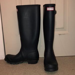 Navy blue Hunter Rainboots